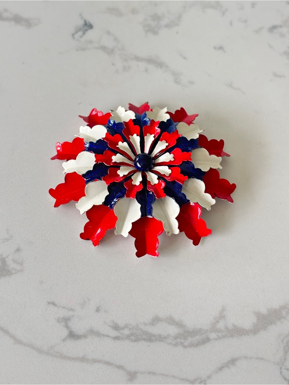 Vintage Americana enamel and metal pin